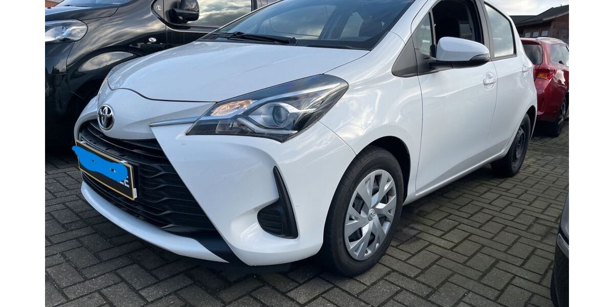 Toyota Yaris 58.000 km 11.222 &euro; München 81243