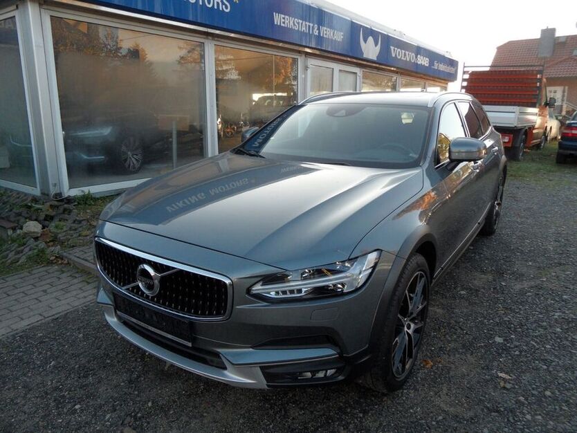 V90 Cross Country