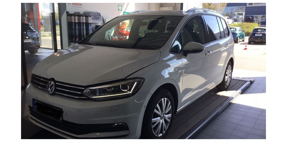 VW Touran 110.676 km 19.985 &euro; Pohlheim 35415