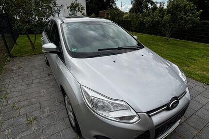 Ford Focus 116.011 km 4.500 € Bremen 28259