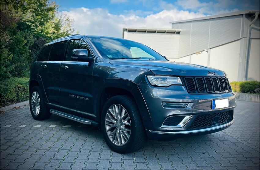 Jeep Grand Cherokee 89.500 km 25.600 € Langen 63225
