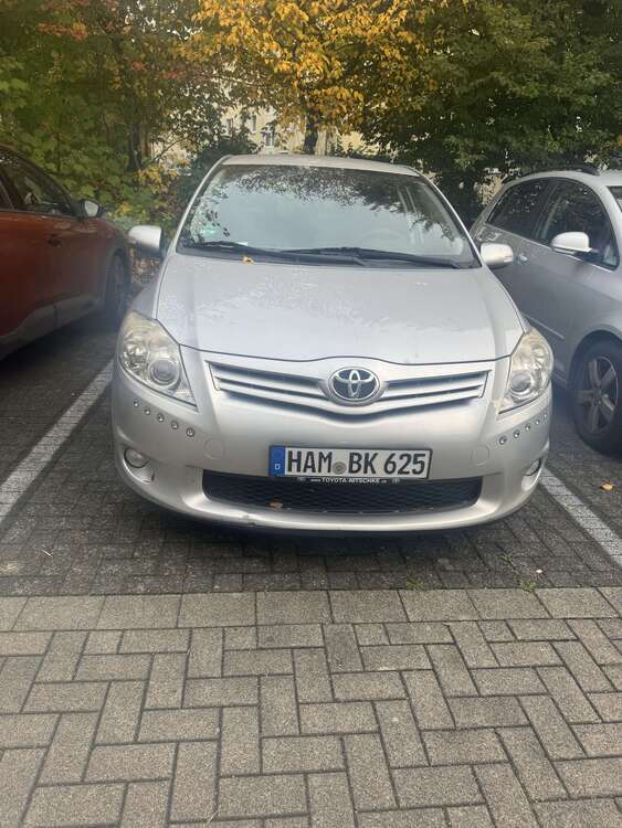 Toyota Auris 245.000 km 2.900 € Hamm 59063