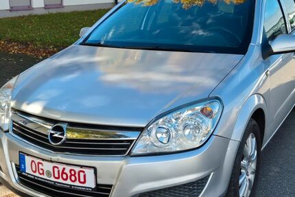 Opel Astra 180.000 km 2.399 € Kippenheim 77971