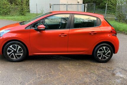 Peugeot 208 73.500 km 7.490 &euro; Sinzig 53489