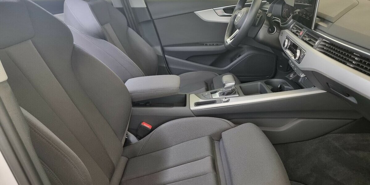 Audi A4 40 TFSI S line MHEV LED ACC AHK Navi Massage 76.500 km 28.800 &euro; Garrel 49681