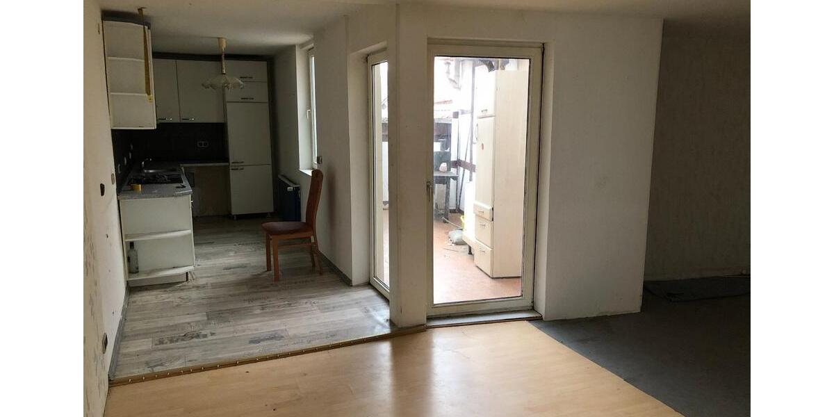 Einfamilienhaus Dassel - 9 Zimmer, 200 m&sup2;, 500&euro; | Angebot:26091813