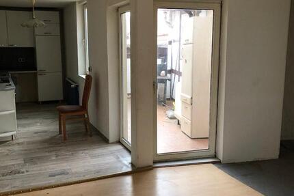 Haus Dassel - 9 Zimmer, 200 m&sup2;, 500&euro; | Angebot:26091813