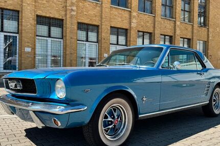 Ford Mustang 145.700 km 27.490 € Leipzig 04328