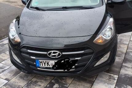 Hyundai i30 98.000 km 9.999 &euro; Urbar 56182