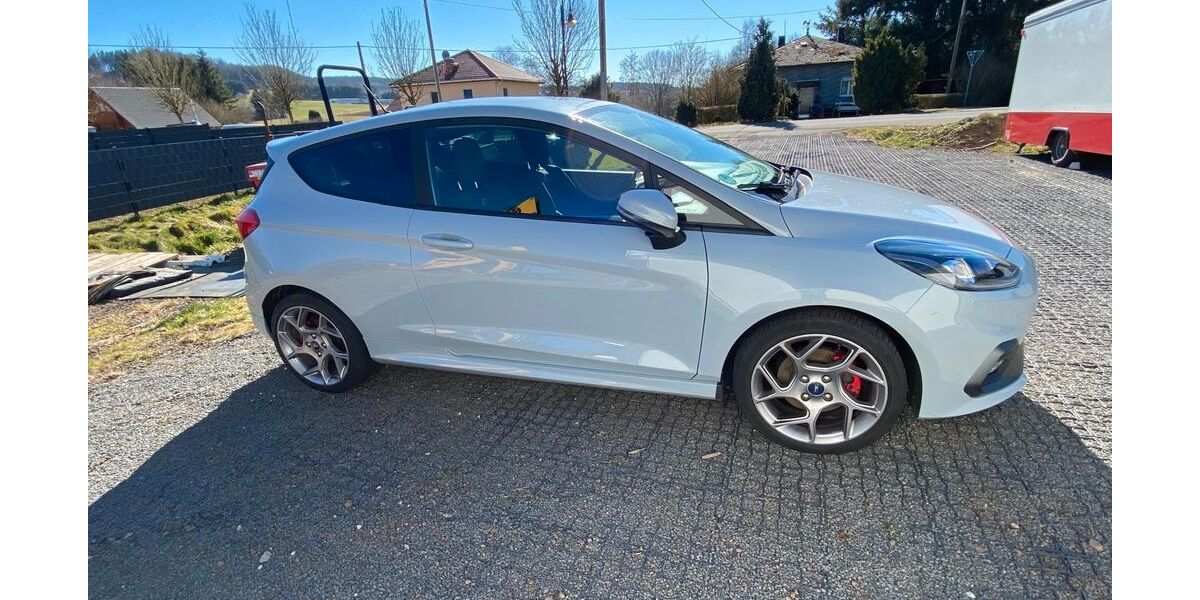 Ford Fiesta 65.263 km 15.900 &euro; Hinterweiler 54570