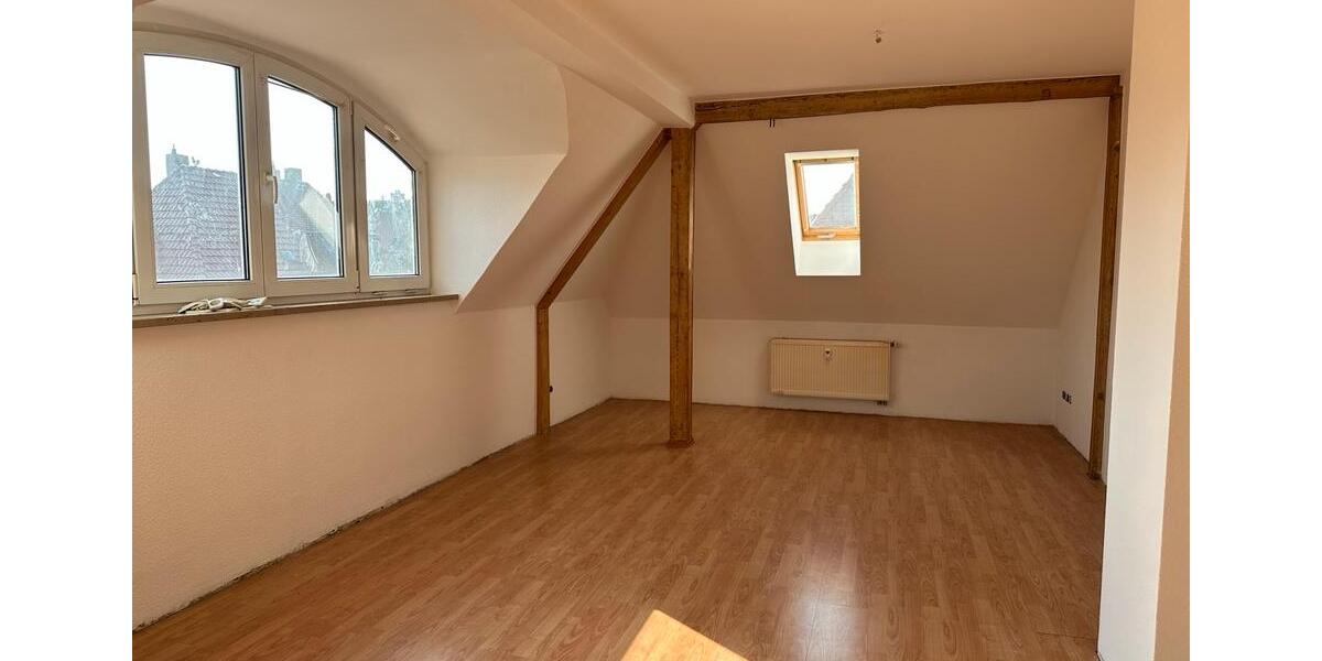 Etagenwohnung Am Ettersberg - 8 Zimmer, 250 m&sup2;, 4.500&euro; | Angebot:24873686