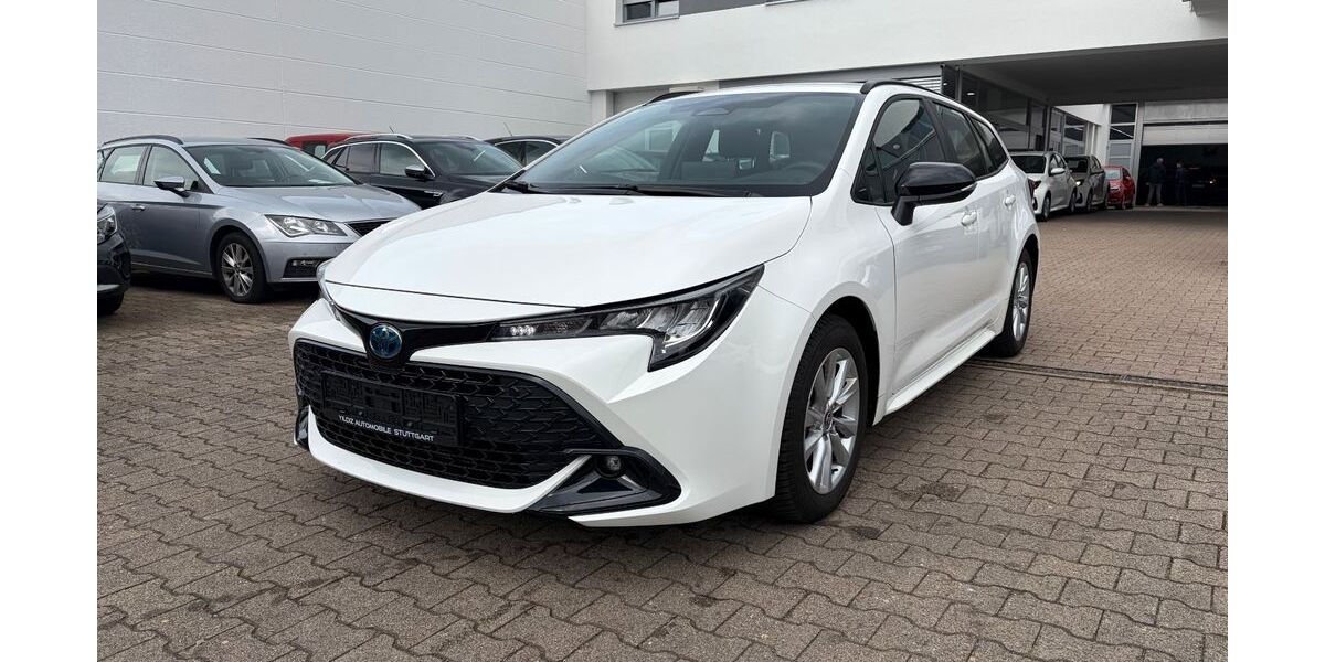 Toyota Corolla 4.809 km 24.995 &euro; Stuttgart 70597