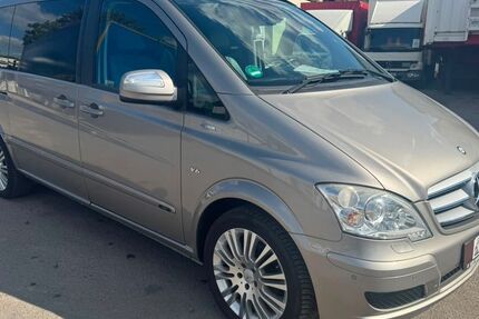 Mercedes-Benz Viano 291.000 km 12.400 &euro; Düsseldorf 40231