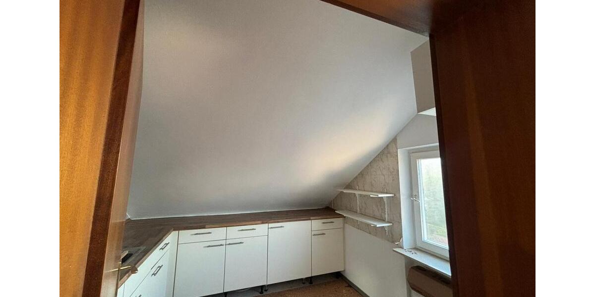 Dachgeschoßwohnung Büttelborn - 3 Zimmer, 60 m&sup2;, 800&euro; | Angebot:24788526