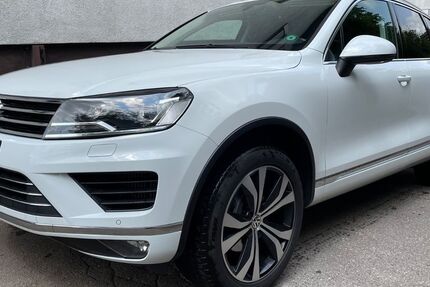 VW Touareg 132.000 km 24.990 € Neu-Ulm (Pfuhl) 89233