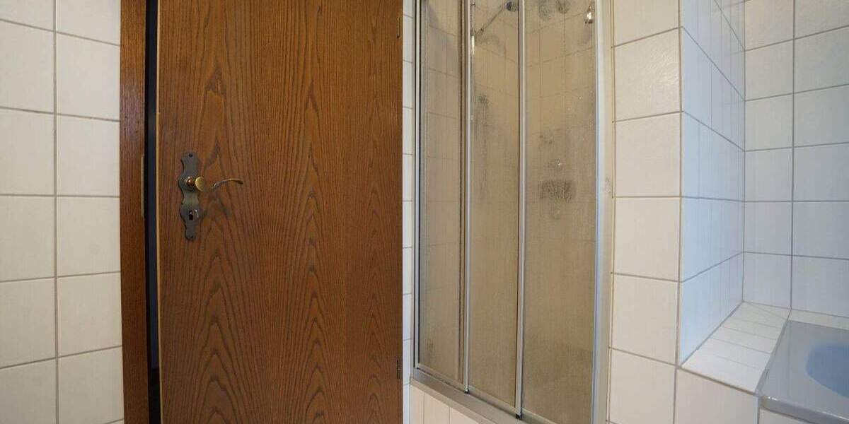 Einfamilienhaus Salzbergen - 9 Zimmer, 241 m&sup2;, 330.000&euro; | Angebot:24039076