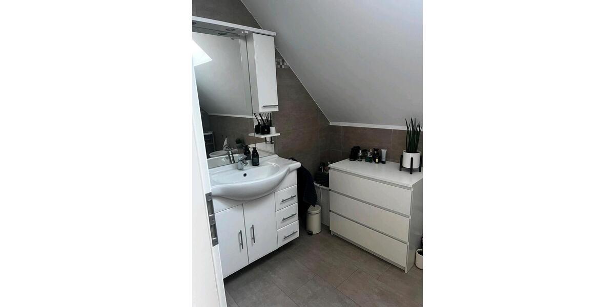 Einfamilienhaus Babenhausen - 4 Zimmer, 20 m&sup2;, 1.500&euro; | Angebot:24688578