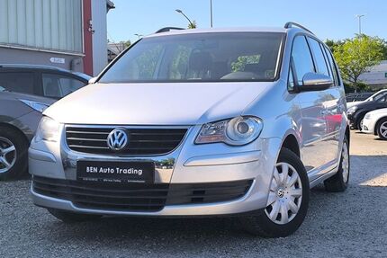 VW Touran 178.273 km 3.890 &euro; Schrobenhausen 86529