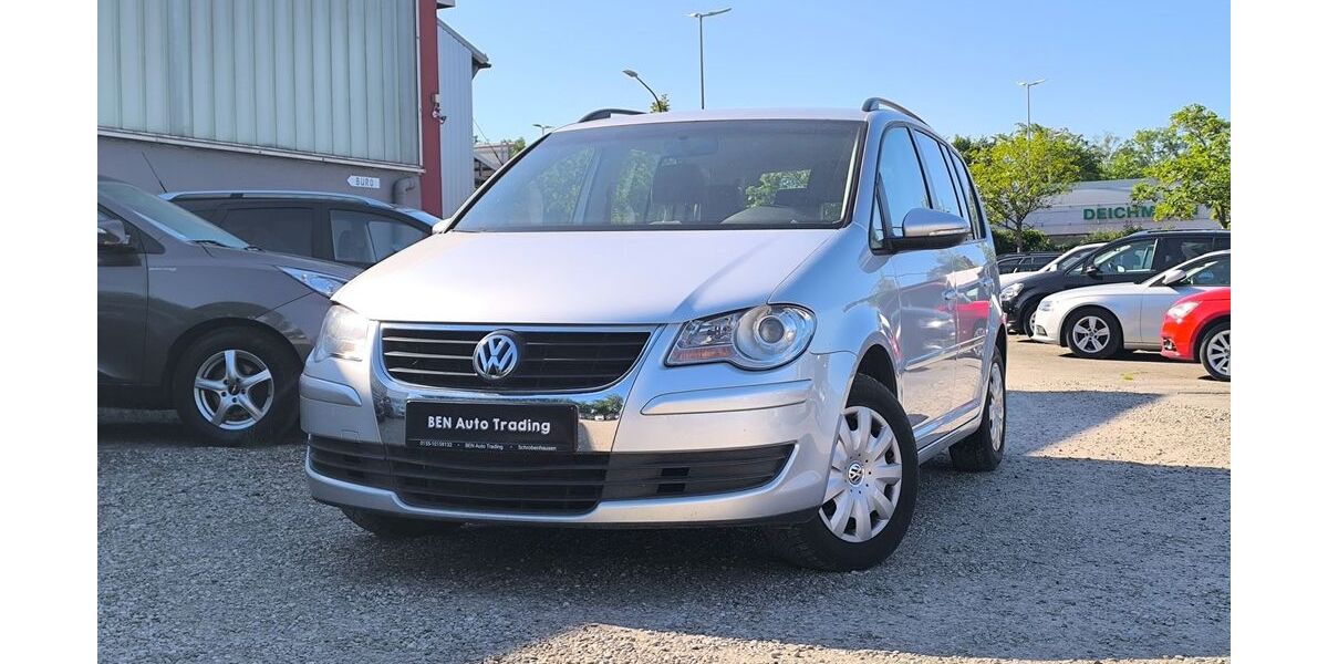 VW Touran 178.273 km 3.890 &euro; Schrobenhausen 86529