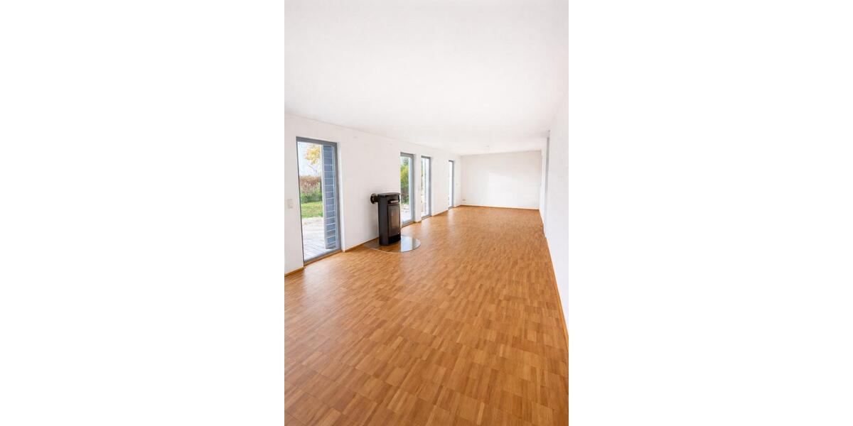Einfamilienhaus Weimar - 5 Zimmer, 140 m&sup2;, 1.800&euro; | Angebot:26341076