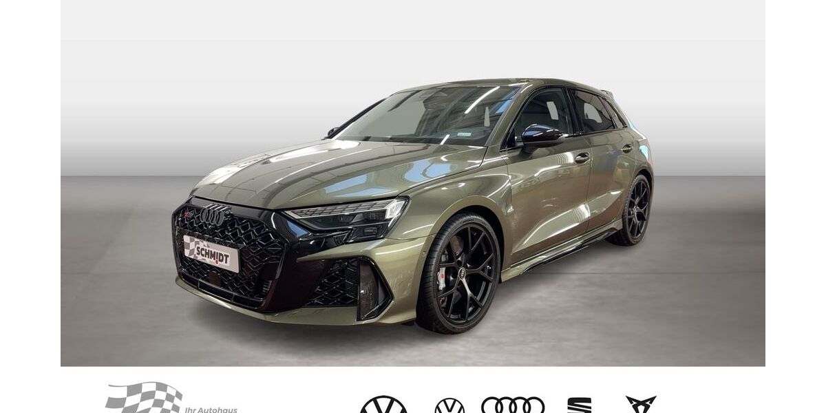 Audi RS3 2.015 km 78.690 &euro; Bernsdorf 09337