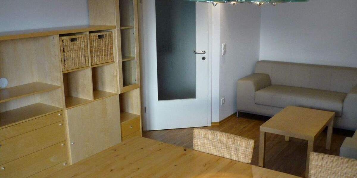 2-Zimmer-Wohnung mit Balkon in ruhigem 8-Parteien-Haus 2 zimmer