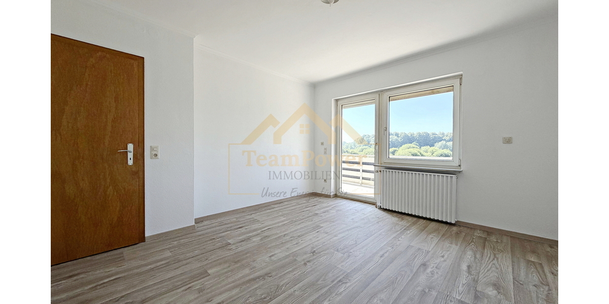 Familienfreundliches EFH mit Garten, Balkon & vielseitigem Souterrain zur Miete - Einfamilienhaus Bad Bramstedt | Angebot:26960572