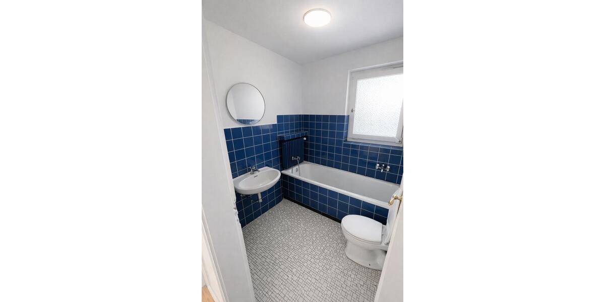 Erdgeschoßwohnung Adendorf - 5 Zimmer, 200 m&sup2;, 450&euro; | Angebot:25997708