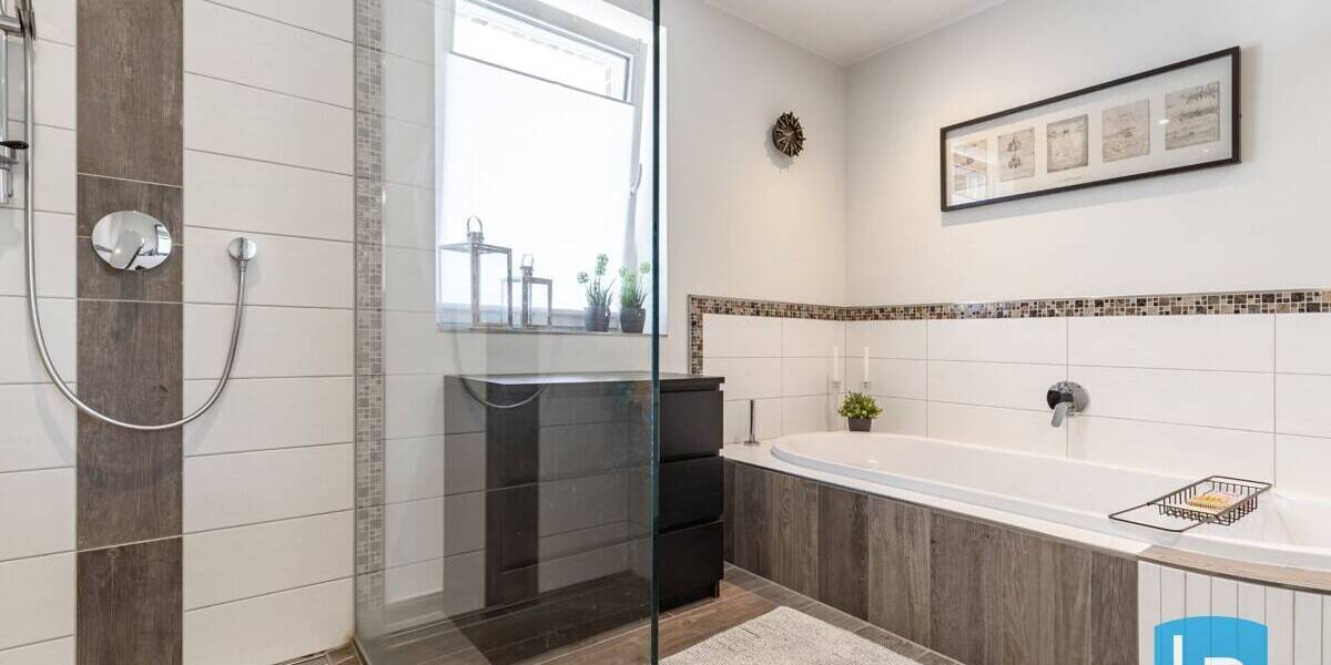 Einfamilienhaus Eutin - 7 Zimmer, 194 m&sup2;, 729.000&euro; | Angebot:26557712