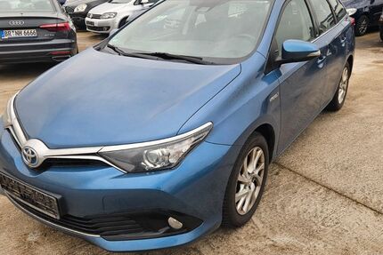 Toyota Auris 240.000 km 8.400 &euro; Bruchsal 76646