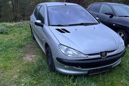 Peugeot 206 126.057 km 2.200 € Losheim am see 66679
