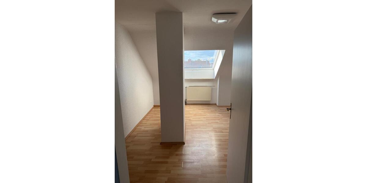 Dachgeschoßwohnung Mannheim Rheinau - 3 Zimmer, 70 m&sup2;, 900&euro; | Angebot:26404860