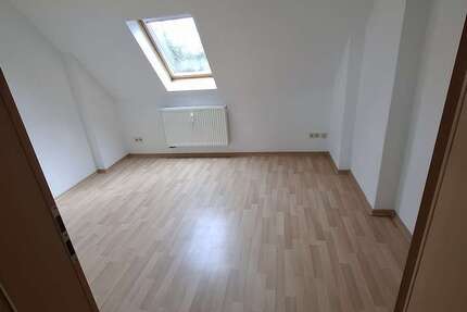 Wohnung Bitterfeld-Wolfen Wolfen - 2 Zimmer, 34 m&sup2;, 255&euro; | Angebot:27375016