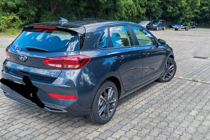 Hyundai i30 29.000 km 17.400 &euro; Roding 93426