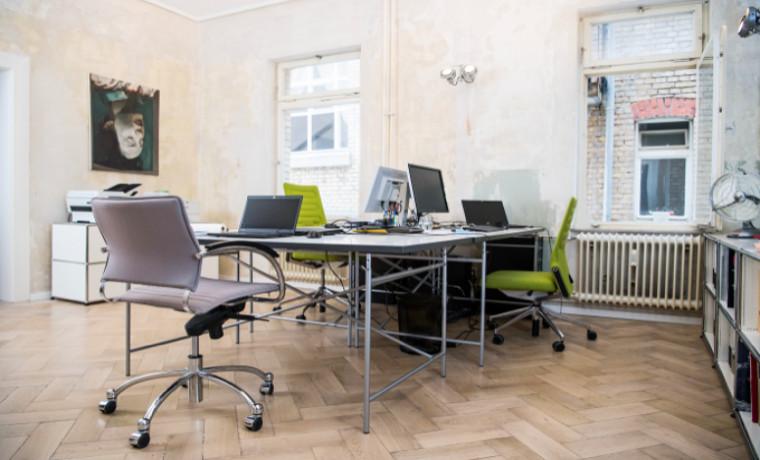 Schöne Arbeitsplätze in kreativer, flexibler Bürogemeinschaft - All-in-Miete