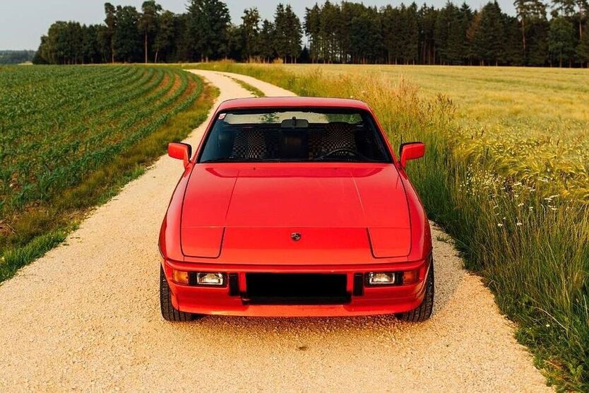 924