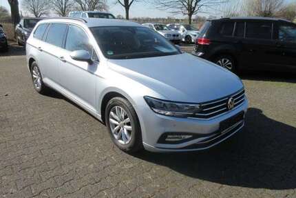 VW Passat Variant Business 2.0 TDI DSG NAVI AHK LED K