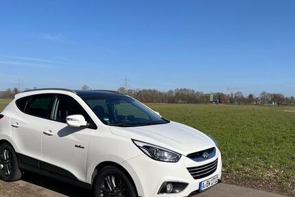 Hyundai TUCSON 137.500 km 9.700 &euro; Neusäß 86356