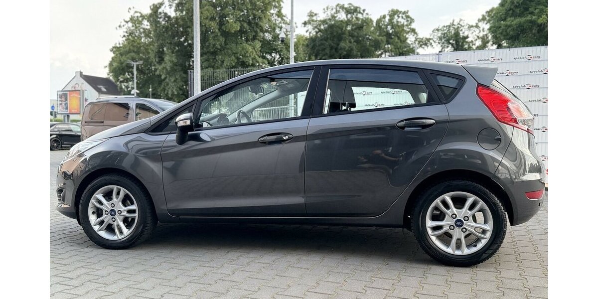 Ford Fiesta Celebration / Automatik / Klima 59.900 km 10.990 &euro; Mönchengladbach 41066