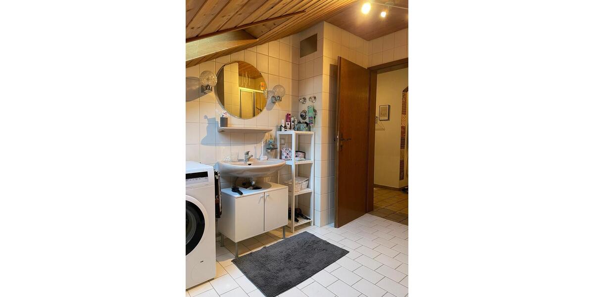 Dachgeschoßwohnung Haag in Oberbayern - 3 Zimmer, 79 m&sup2;, 340.000&euro; | Angebot:26630273