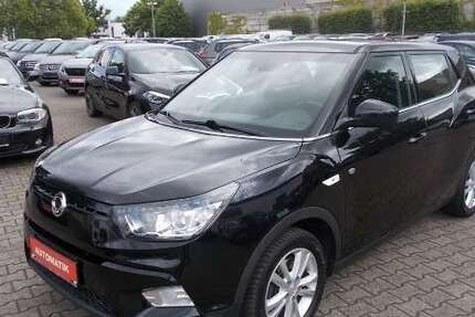 SsangYong Tivoli 94.449 km 11.800 &euro; Willich 47877