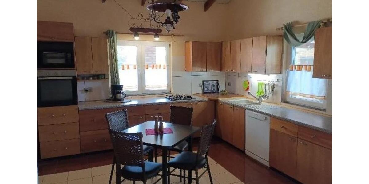 Einfamilienhaus Eisenach - 8 Zimmer, 250 m&sup2;, 235.000&euro; | Angebot:25811725