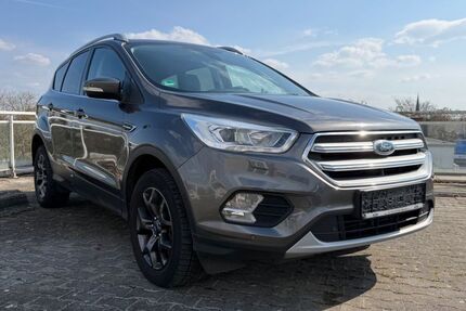 Ford Kuga 172.600 km 10.590 &euro; Wiesbaden 55252