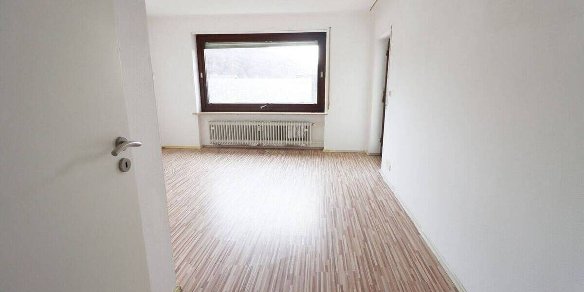 Etagenwohnung Greding - 9 Zimmer, 241 m&sup2;, 450.000&euro; | Angebot:25745121