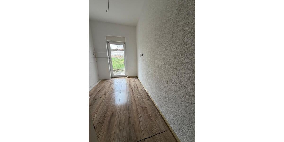 Erdgeschoßwohnung Saarbrücken West - 3 Zimmer, 72 m&sup2;, 650&euro; | Angebot:25546279