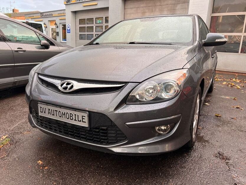 i30
