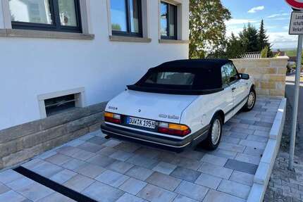 Saab 900