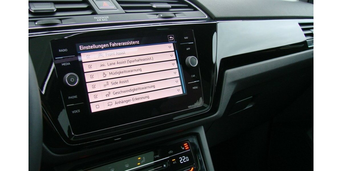 VW Touran 1,5TSI Comfortline ACC AHK PANO SHZ 7Sitz D 16.891 km 33.980 &euro; Falkensee 14612