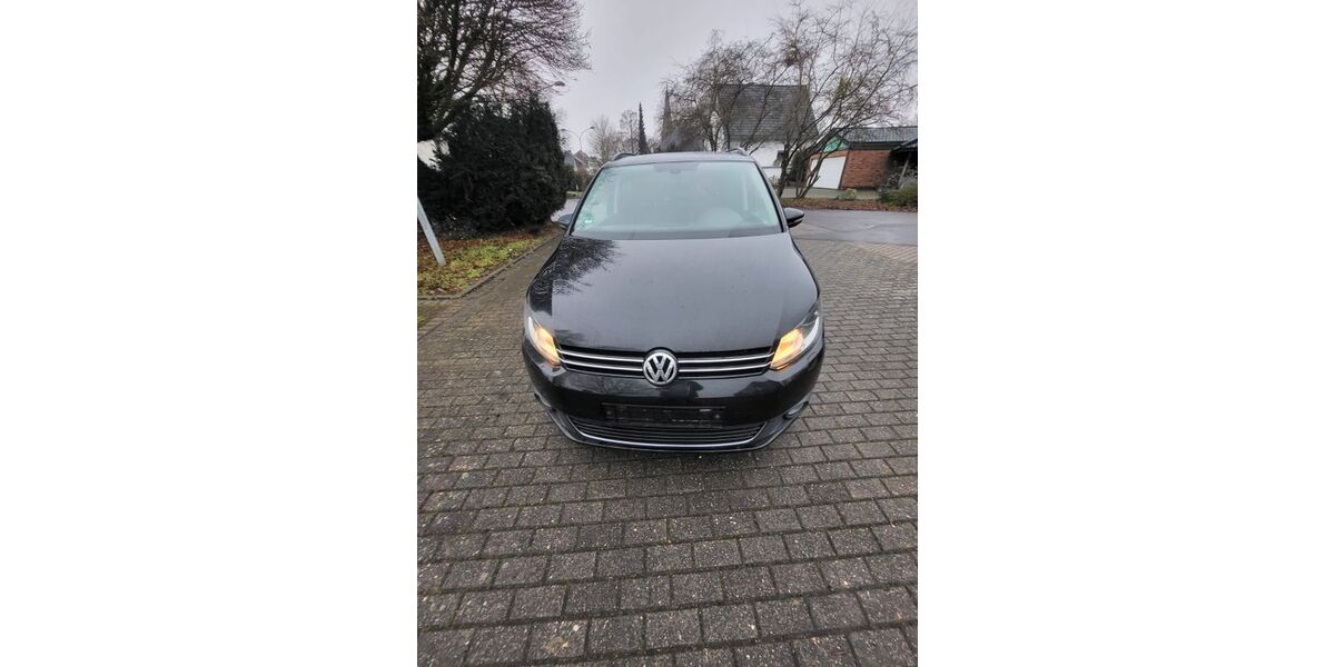 VW Touran 257.000 km 6.000 &euro; Bergheim 50127