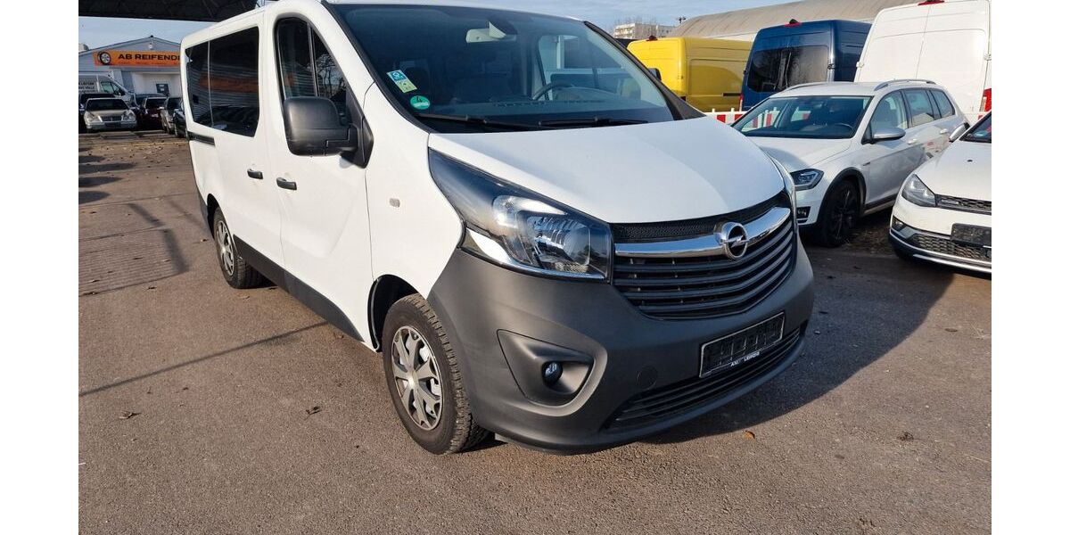 Opel Vivaro 174.456 km 12.500 € Berlin 13055